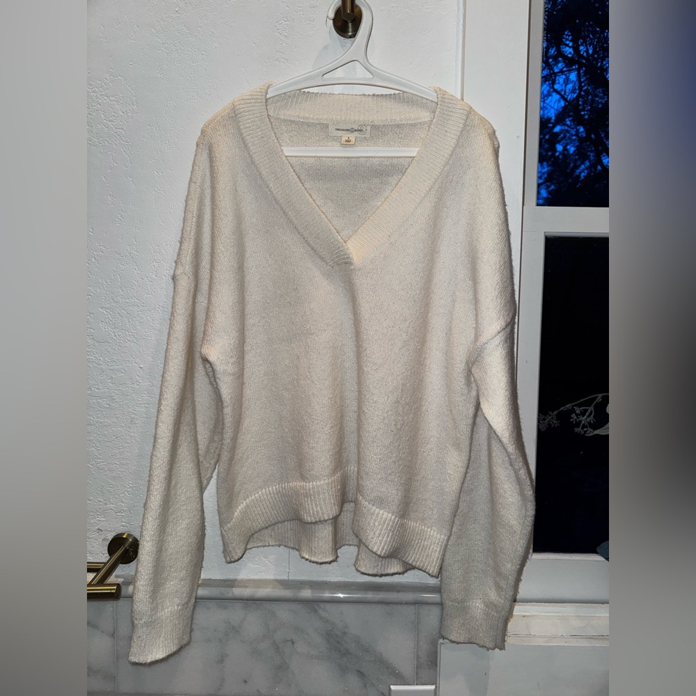 Treasure & Bond Off-White V-Neck Sweater
